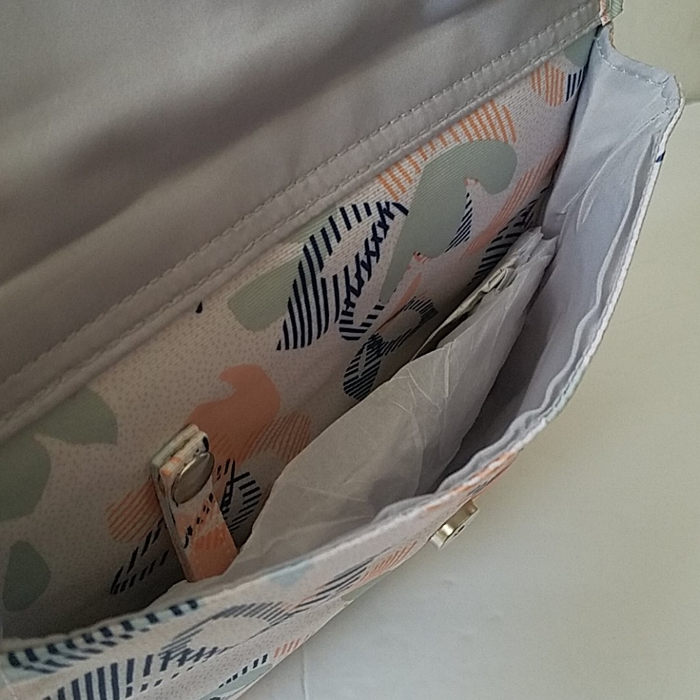 E.T.A. Purse - Picture 5 of 16